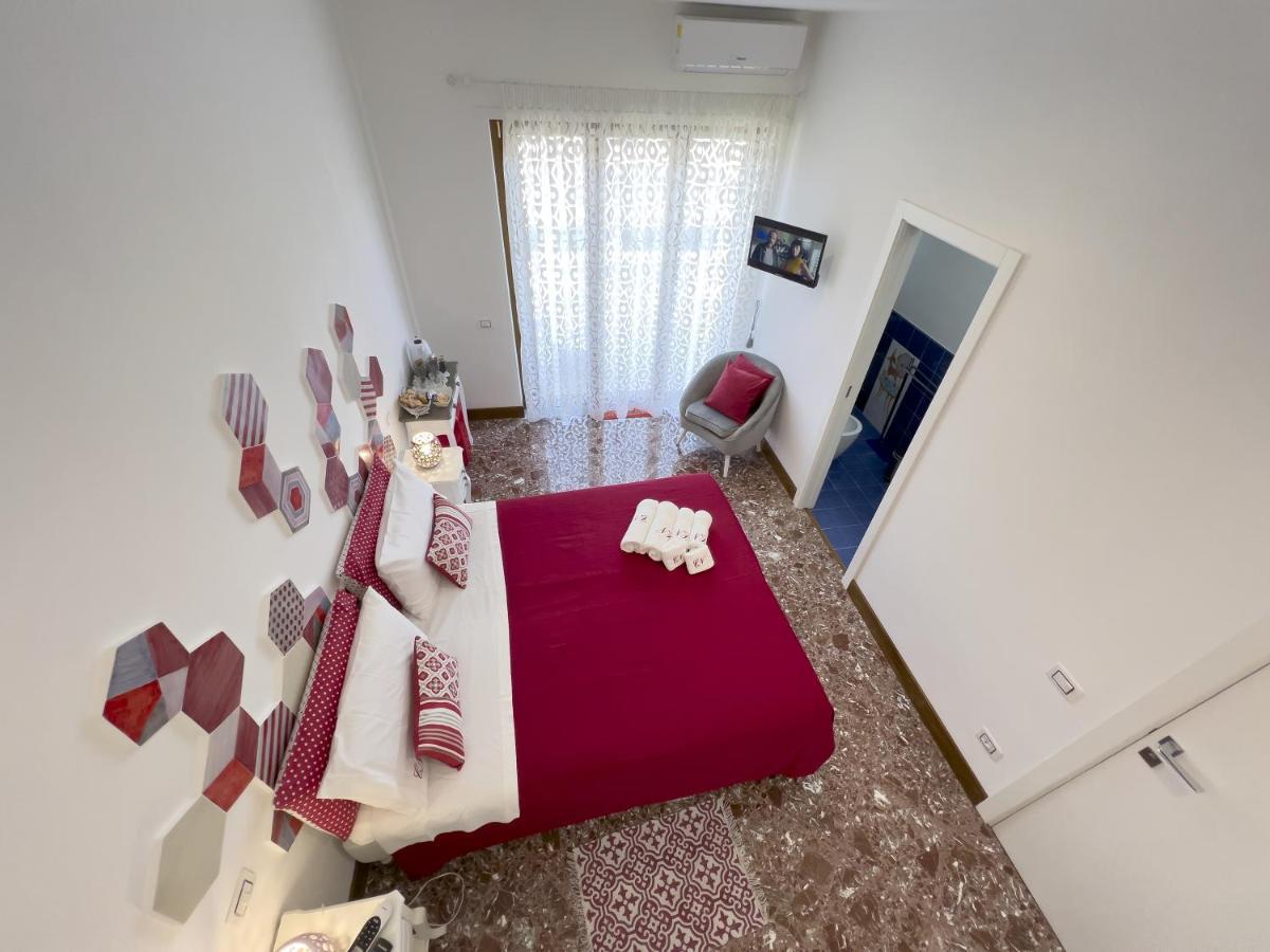 Casa Nina Deluxe Bed & Breakfast Salerno Eksteriør bilde